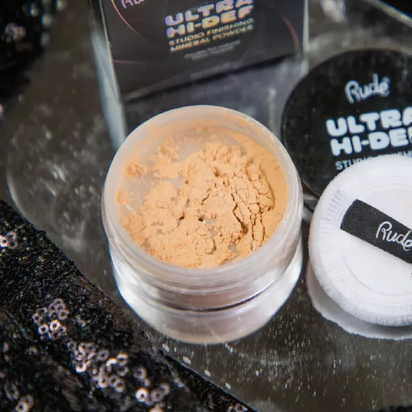 UHD Studio Finishing Mineral Powder Natural Rude Cosmetics - Imagen 2