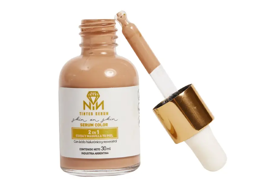 SERUM COLOR – LATTE – TINTED SERUM SKIN ON SKIN